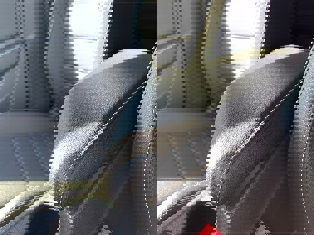 Used 2024 Volkswagen Jetta SE image 19