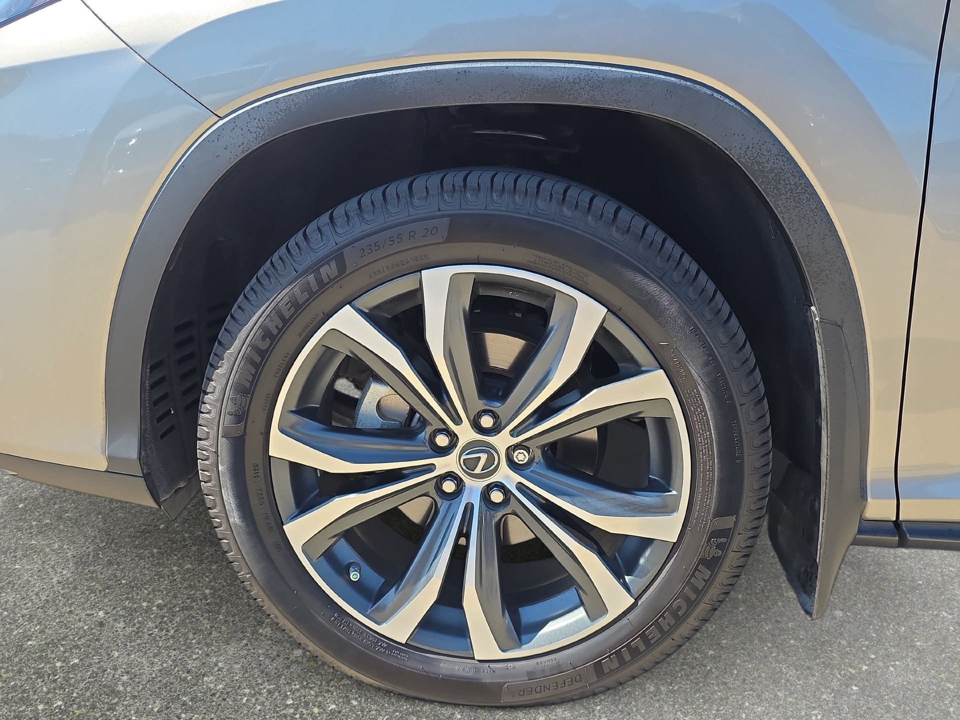 Used 2022 Lexus RX 450h AWD w/ Premium Package image 32