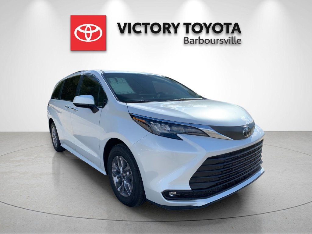 New 2026 Toyota Sienna XLE AWD/4WD image 5