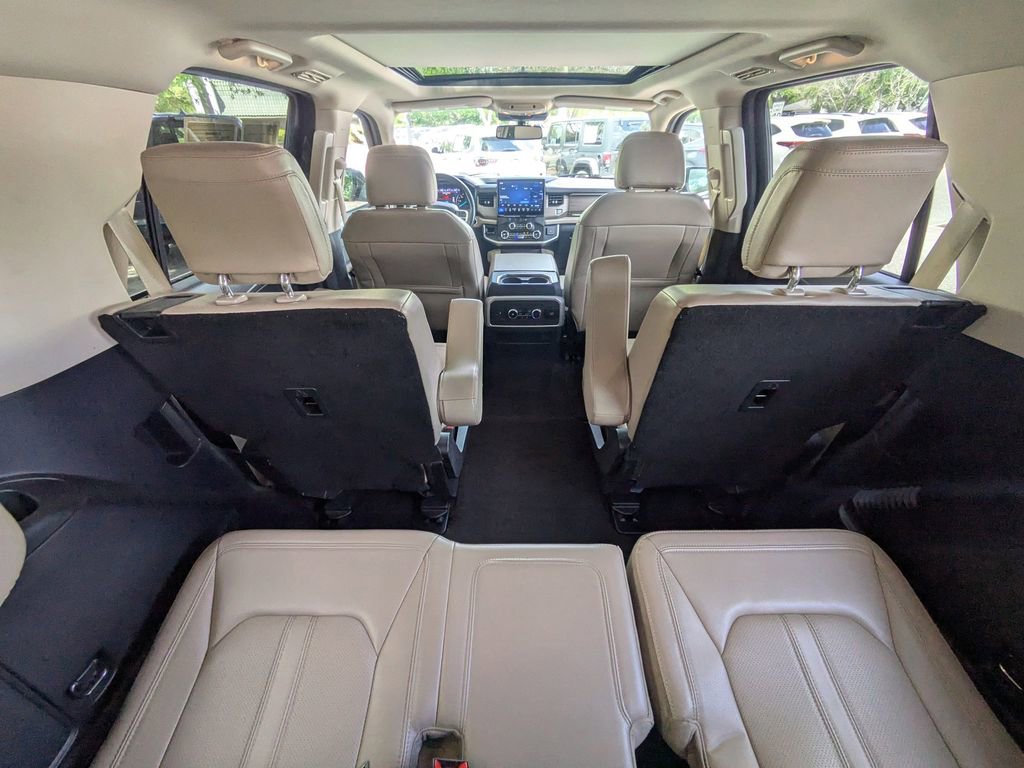 Used 2022 Ford Expedition Limited image 13