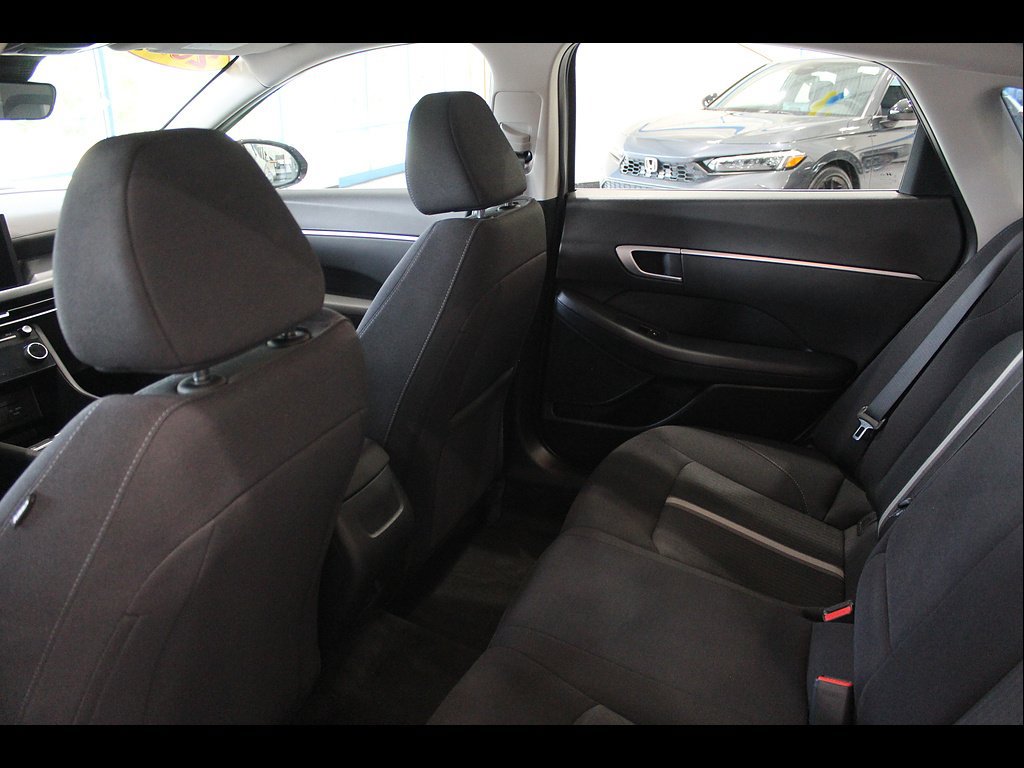 Used 2025 Hyundai Sonata SEL FWD image 16