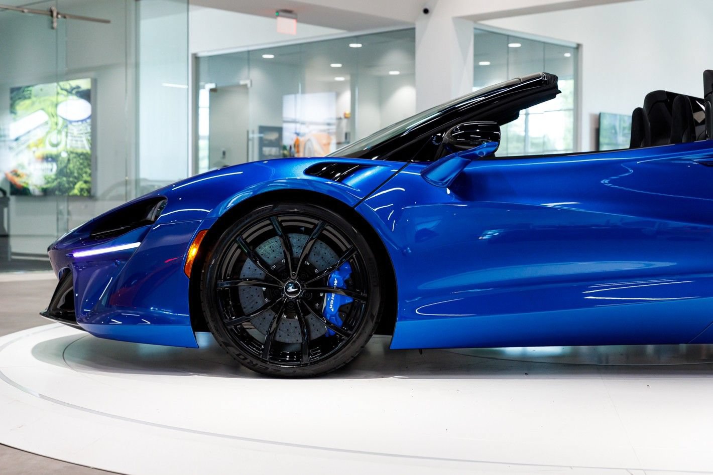 New 2026 McLaren Artura Spider RWD image 33