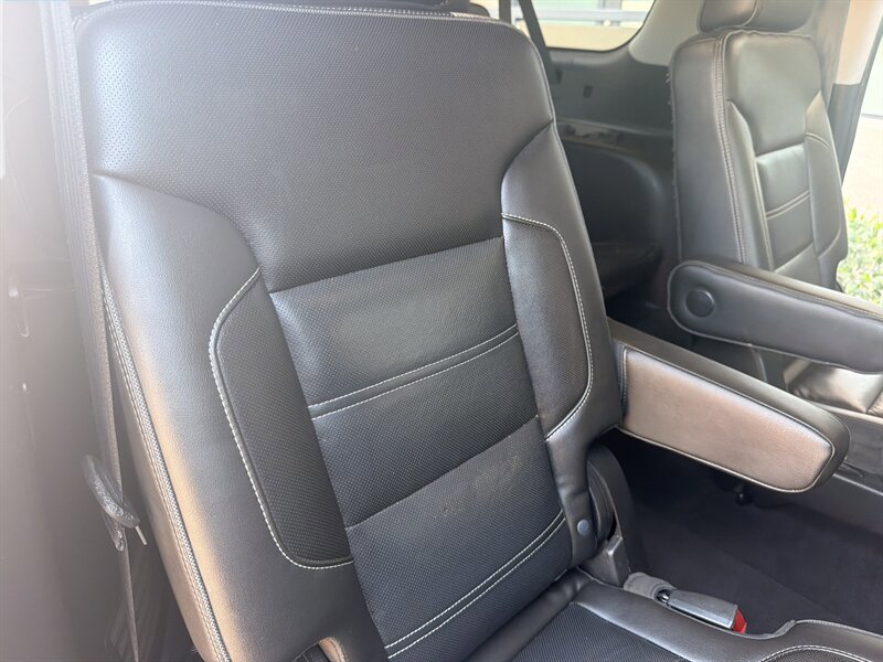 Used 2019 GMC Yukon XL Denali AWD/4WD image 41