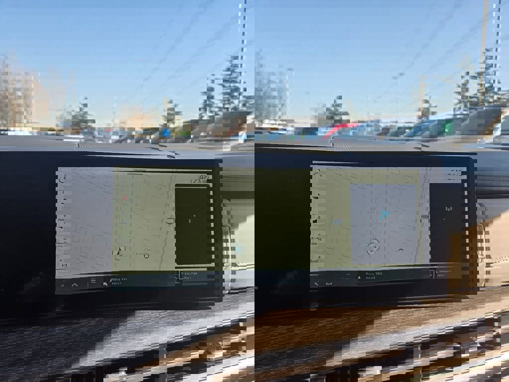 Used 2025 Hyundai Santa Fe Limited image 15