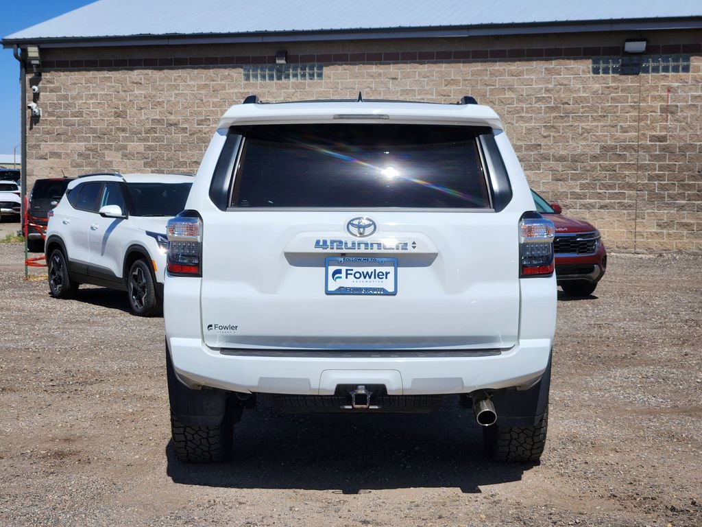 Used 2021 Toyota 4Runner SR5 Premium w/ Moonroof Package AWD/4WD image 11