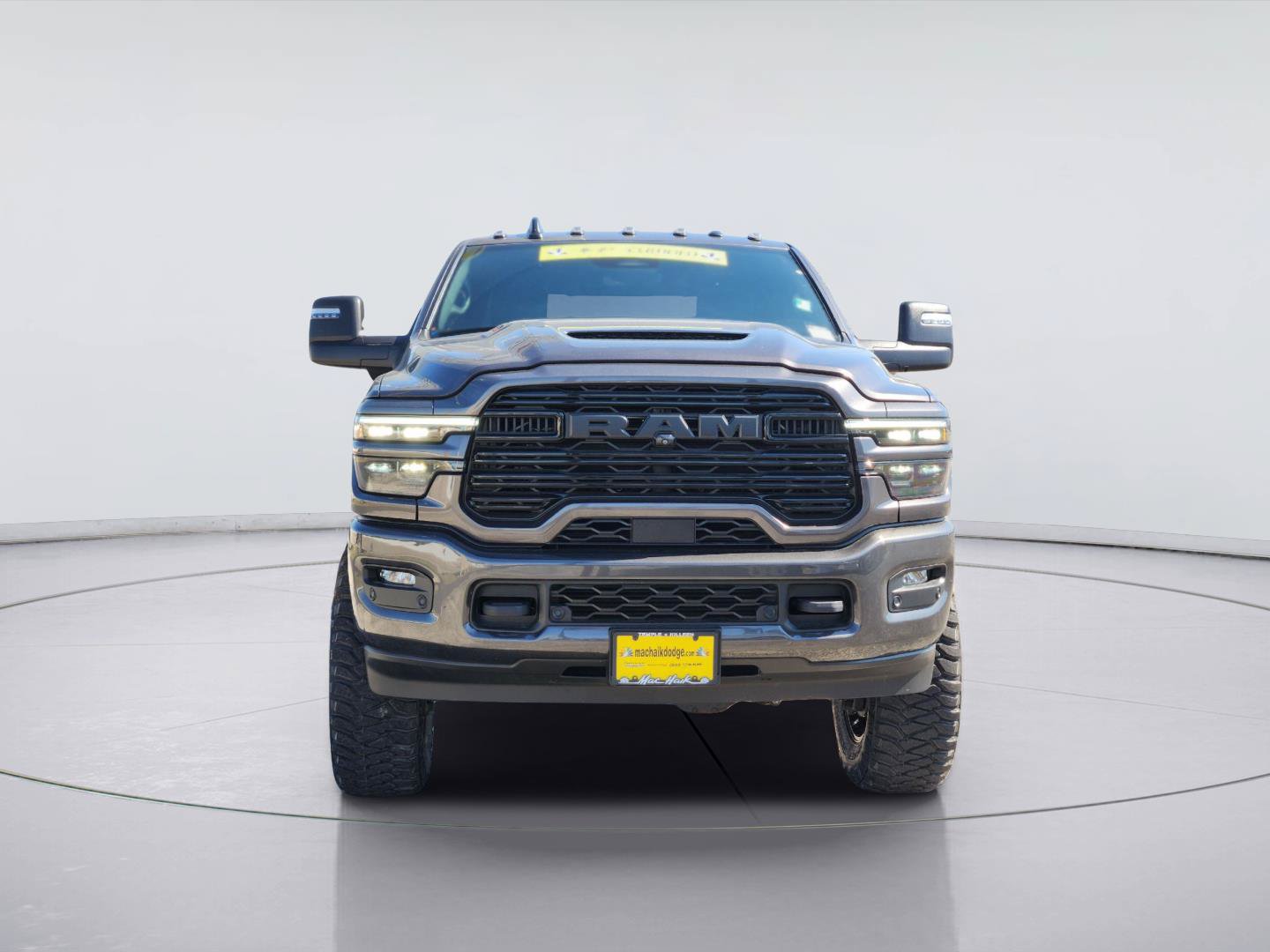 Used 2025 RAM 2500 Laramie AWD/4WD image 5