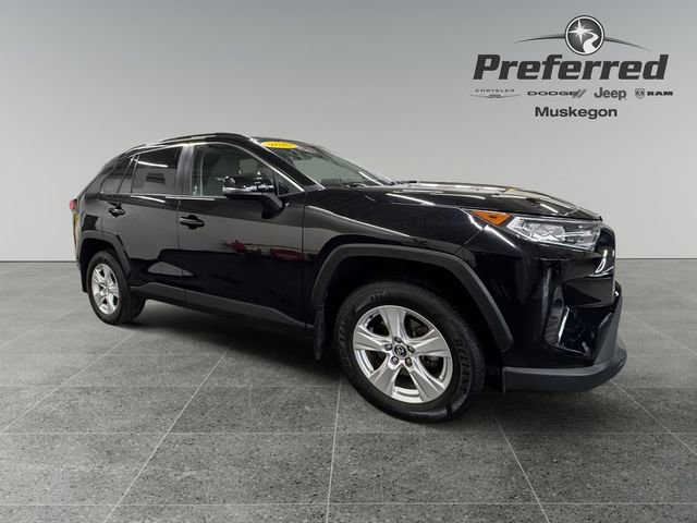 Used 2020 Toyota RAV4 XLE w/ All Weather Liner Package image 8