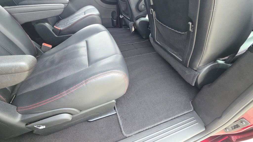 Used 2017 Dodge Grand Caravan GT FWD image 15