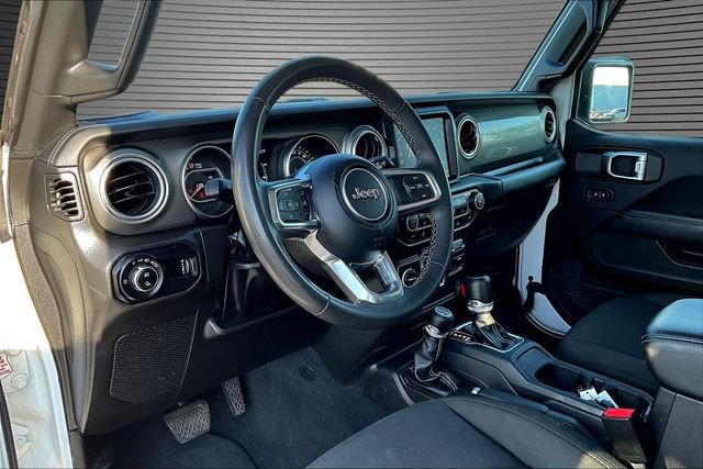 Used 2023 Jeep Gladiator Overland AWD/4WD image 18