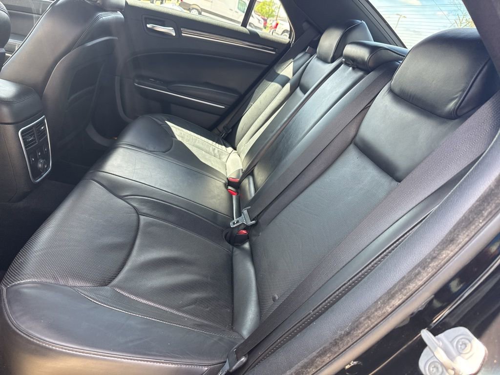 Used 2013 Chrysler 300 C image 10
