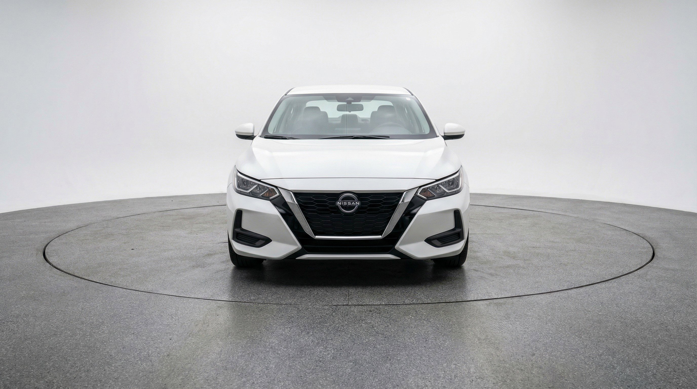 Used 2025 Nissan Sentra SV FWD image 2