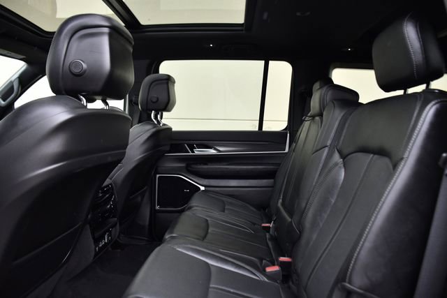 Used 2023 Jeep Wagoneer Series III w/ Premium Group I image 25