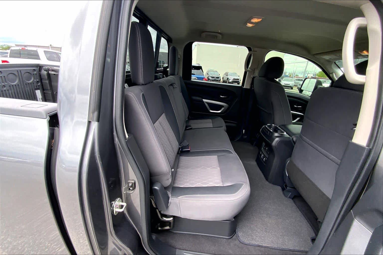 Used 2023 Nissan Titan SV w/ SV Convenience Package AWD/4WD image 19