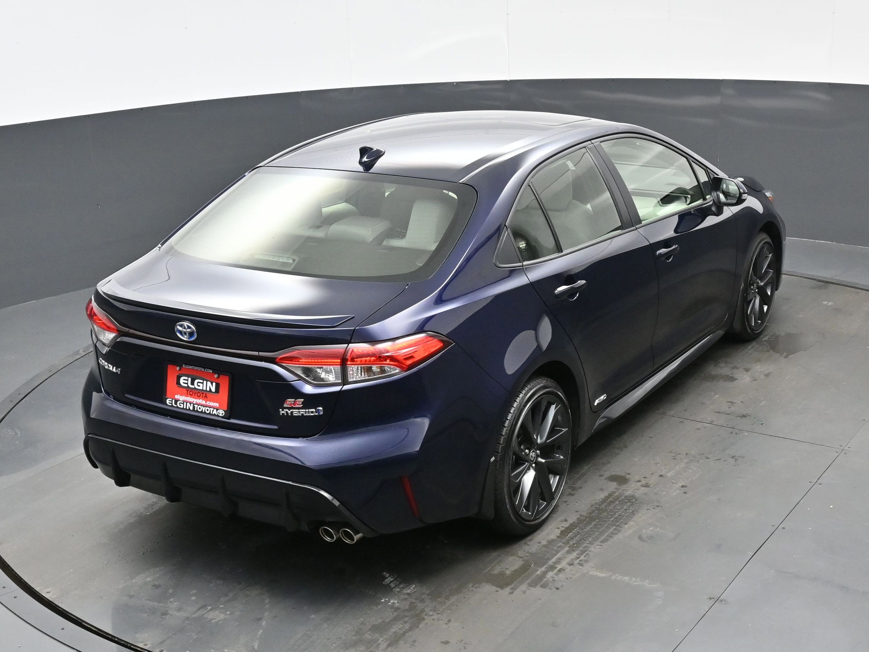 Used 2024 Toyota Corolla SE image 40