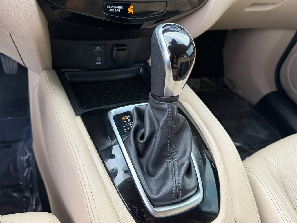 Used 2017 Nissan Rogue SL w/ SL Premium Package AWD/4WD image 25