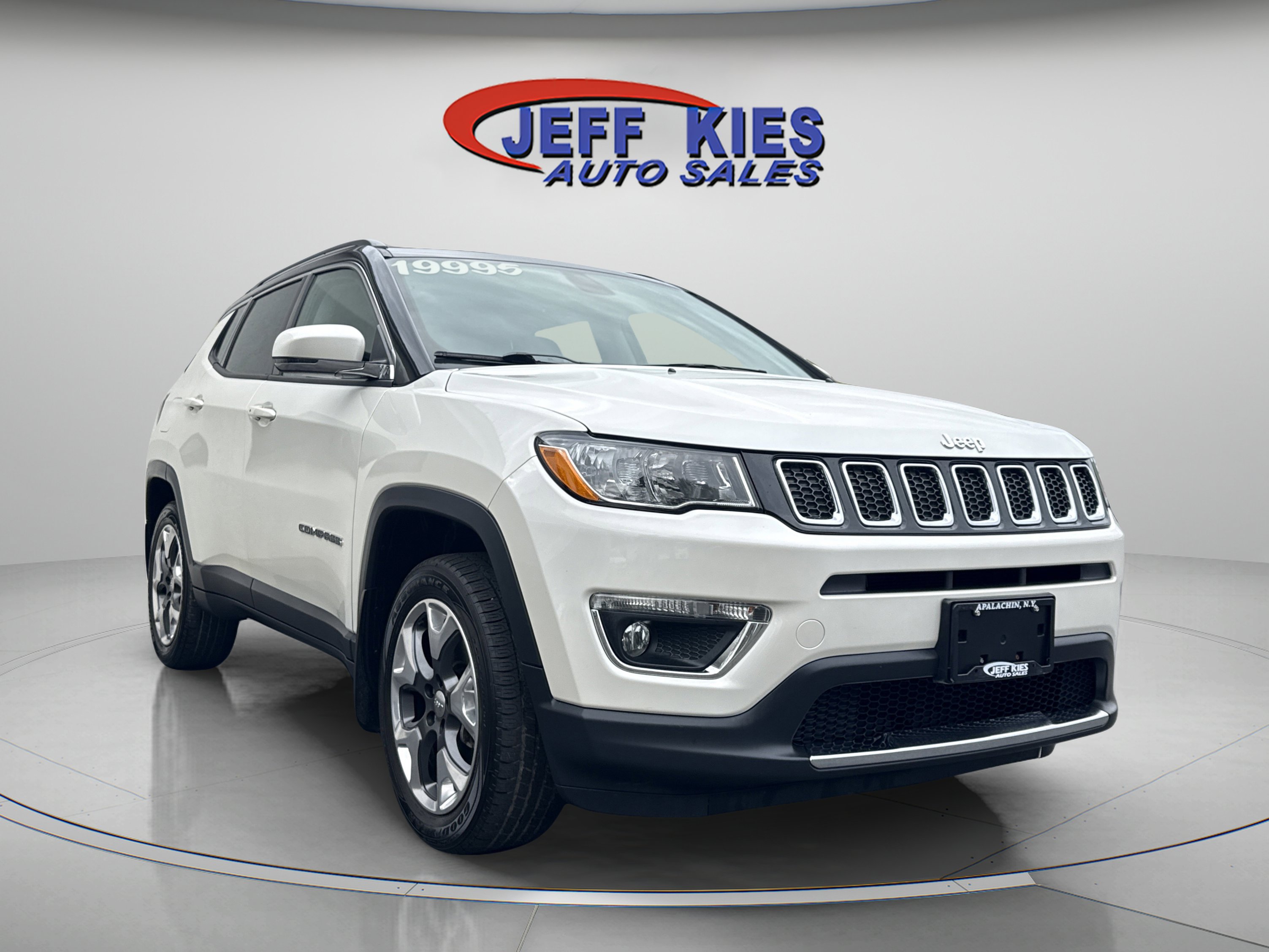 Used 2018 Jeep Compass Limited w/ Navigation Group image 2