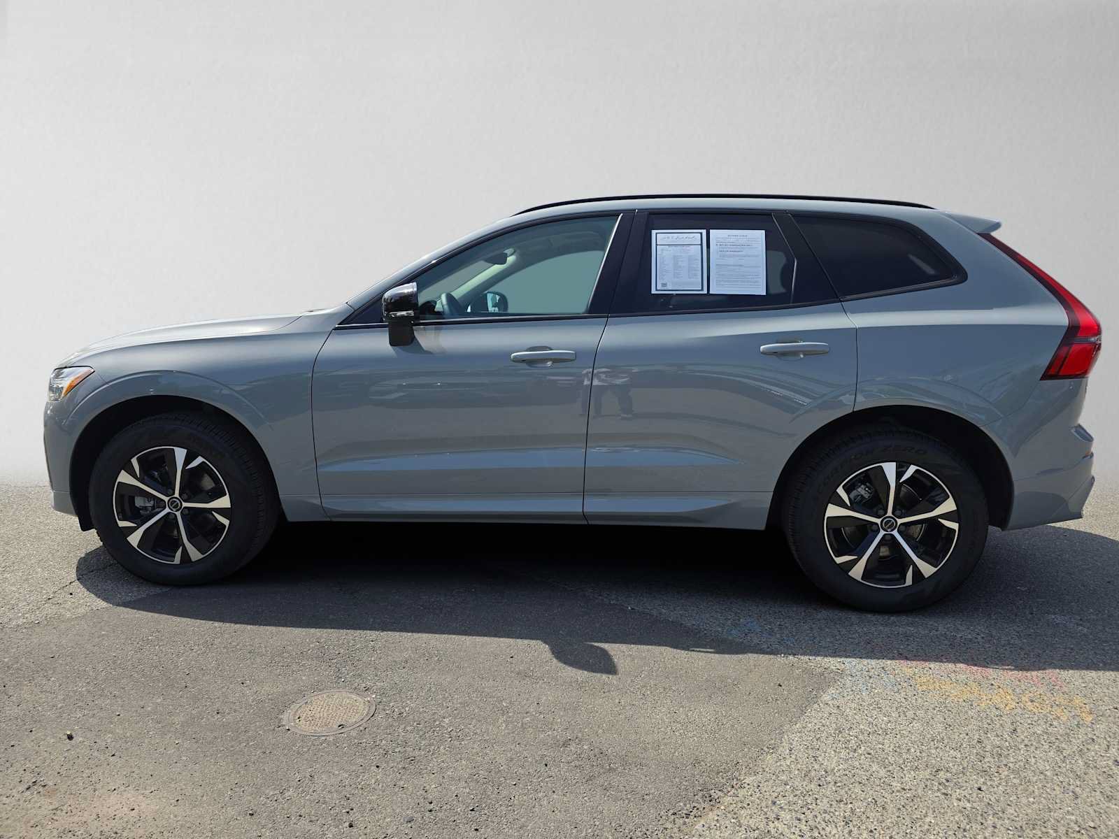 Used 2026 Volvo XC60 B5 Core AWD/4WD image 6