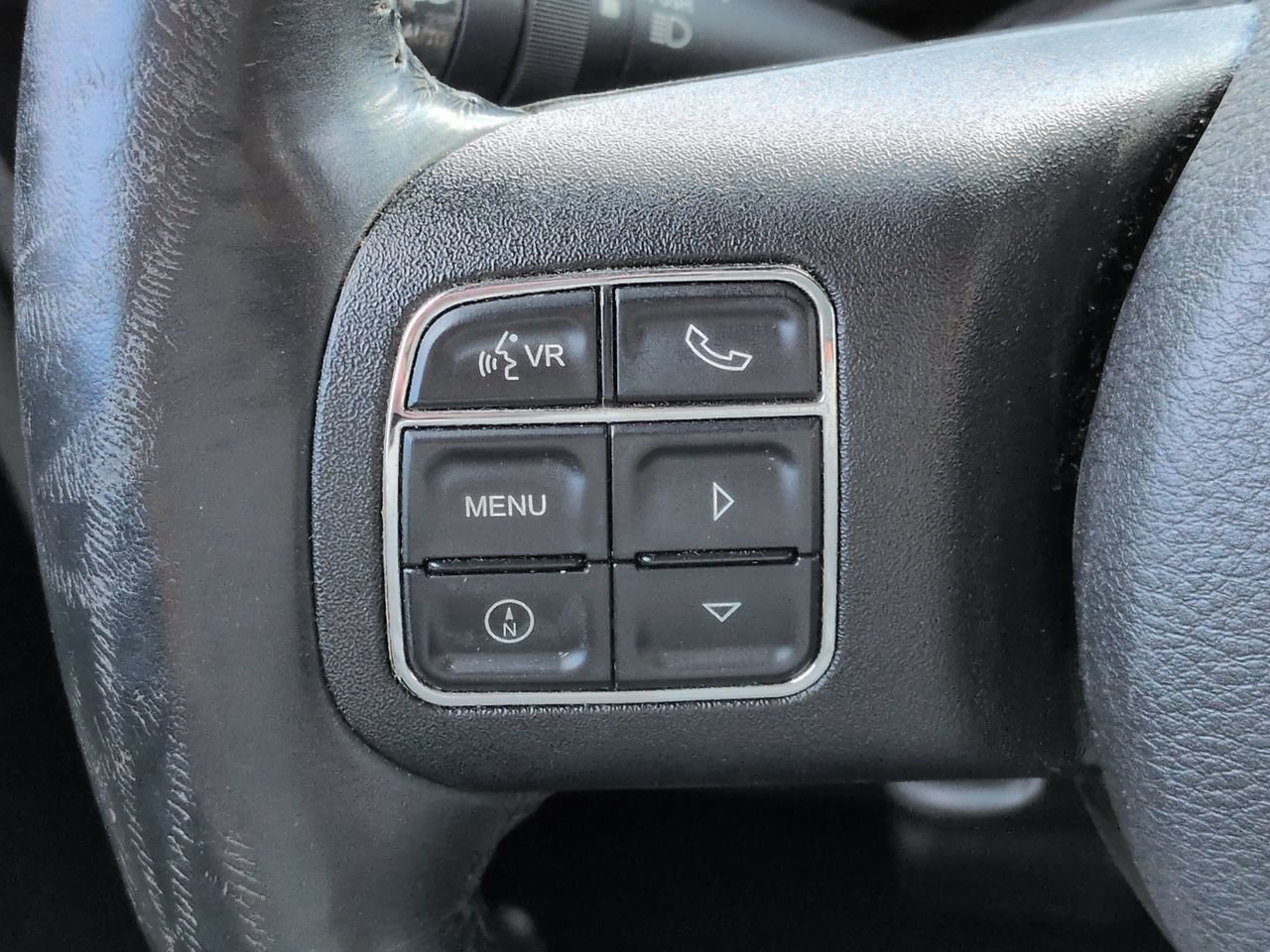Used 2016 Jeep Wrangler Unlimited Sahara w/ Connectivity Group AWD/4WD image 22