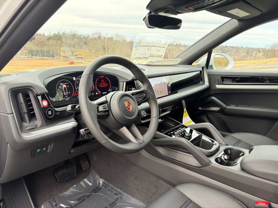 New 2026 Porsche Cayenne Coupe AWD/4WD image 4