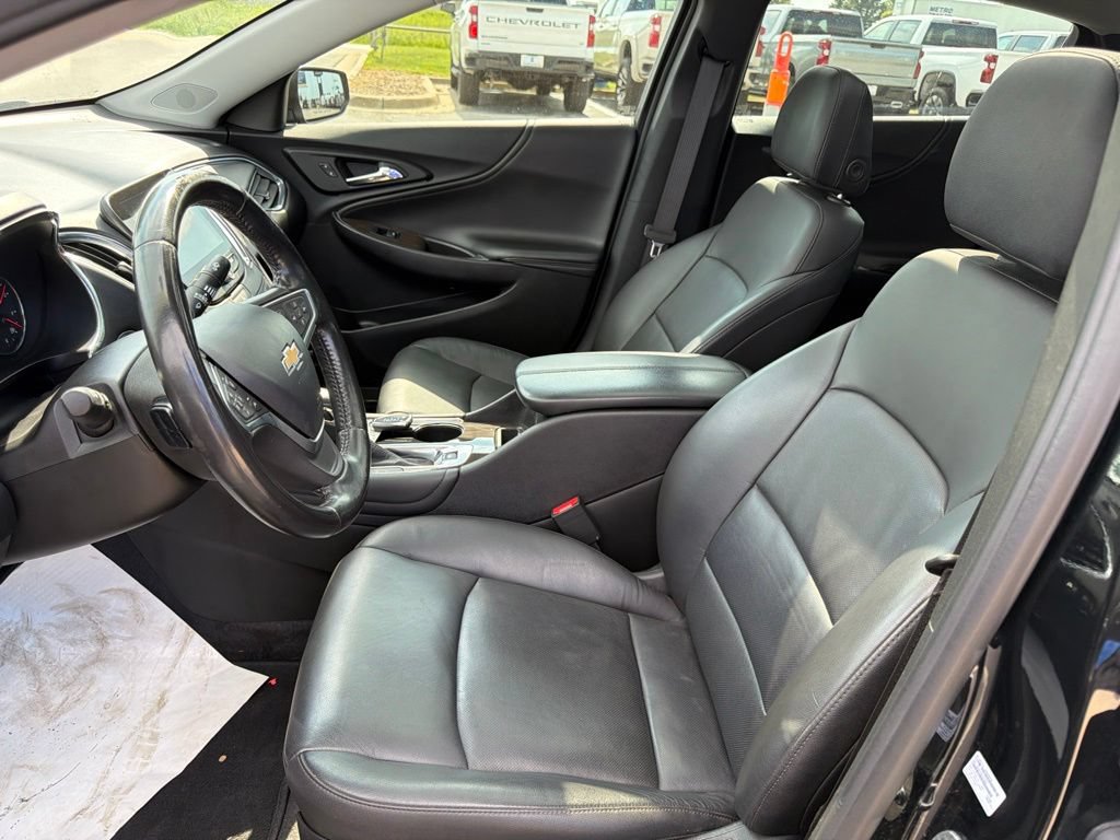 Used 2022 Chevrolet Malibu Premier FWD image 19