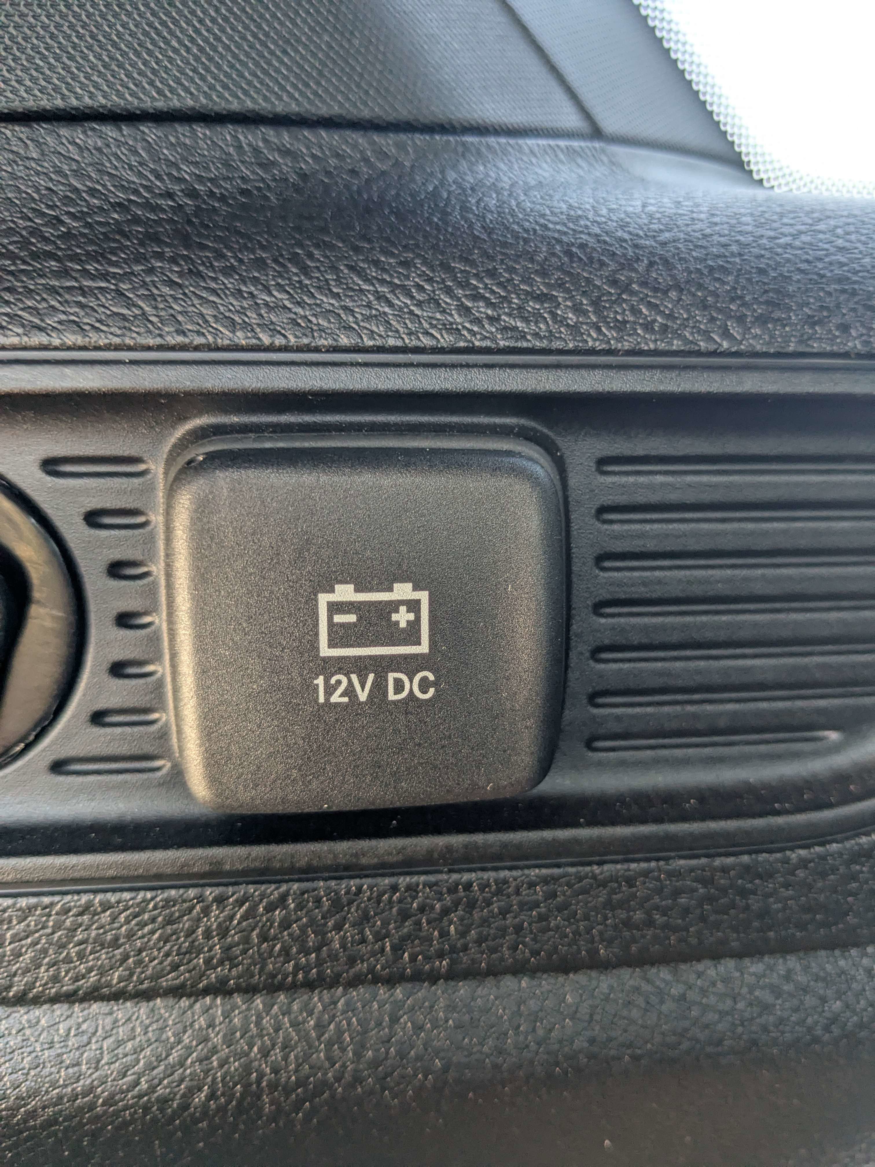 Used 2025 Jeep Grand Cherokee Altitude AWD/4WD image 18