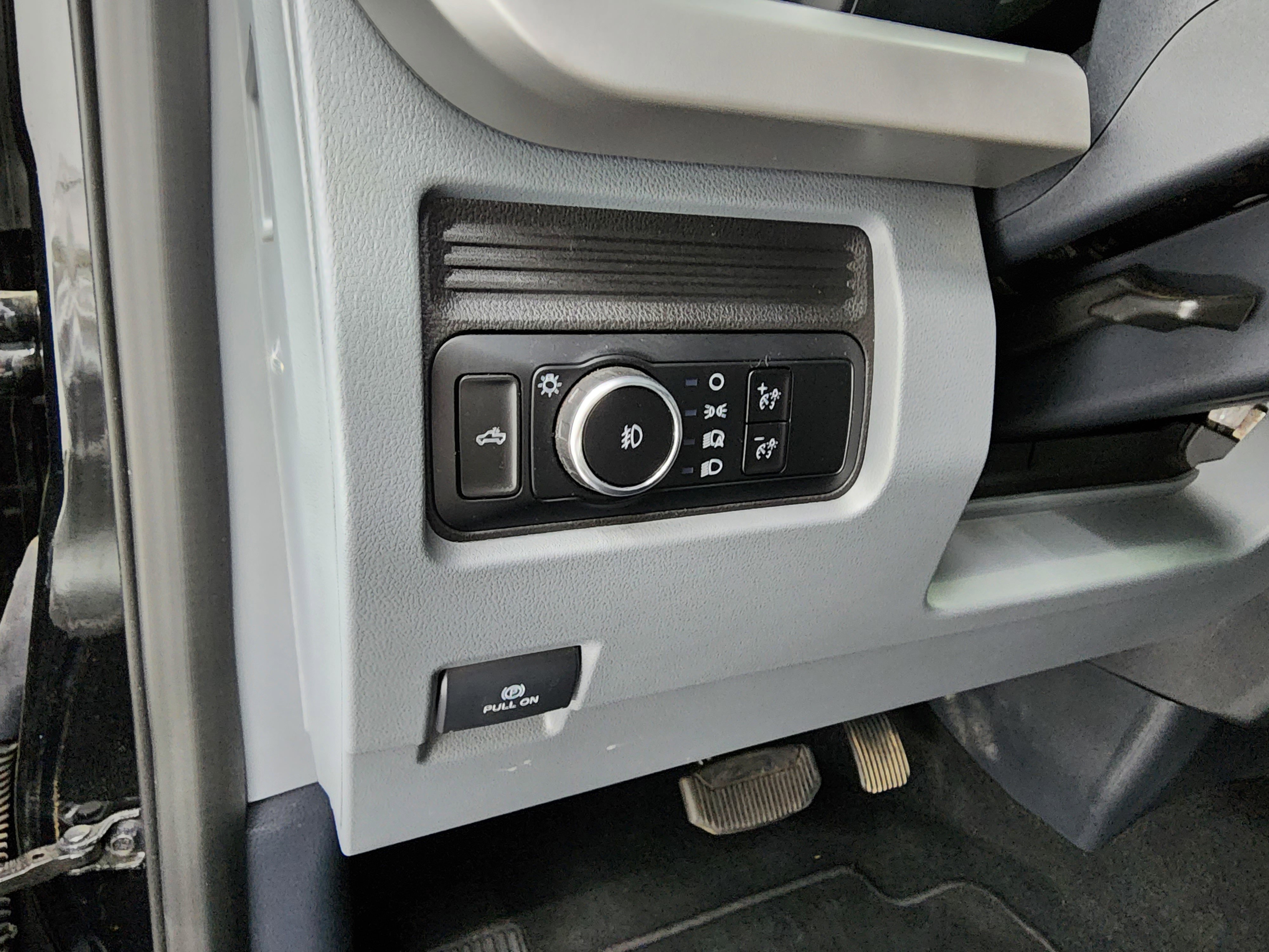 Used 2024 Ford F250 XL w/ STX Appearance Package image 42