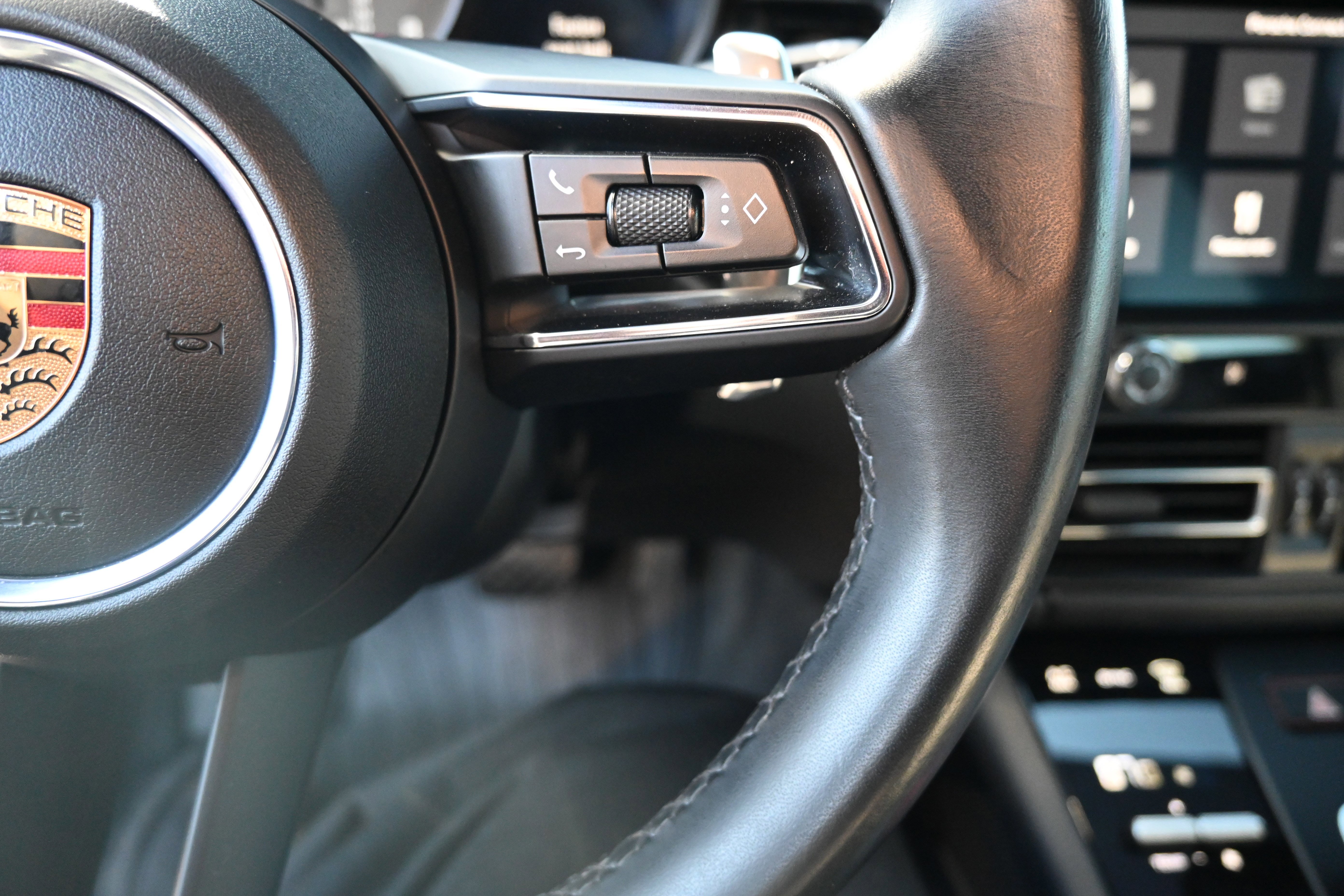 Used 2023 Porsche Macan image 21