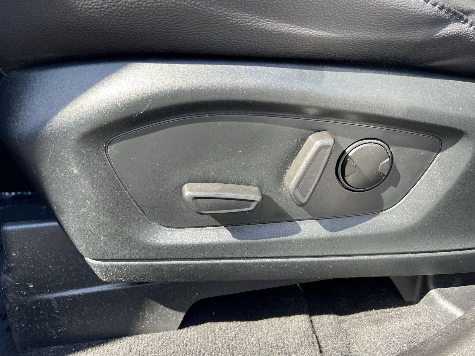 Used 2023 Ford Explorer ST w/ Equipment Group 401A image 14