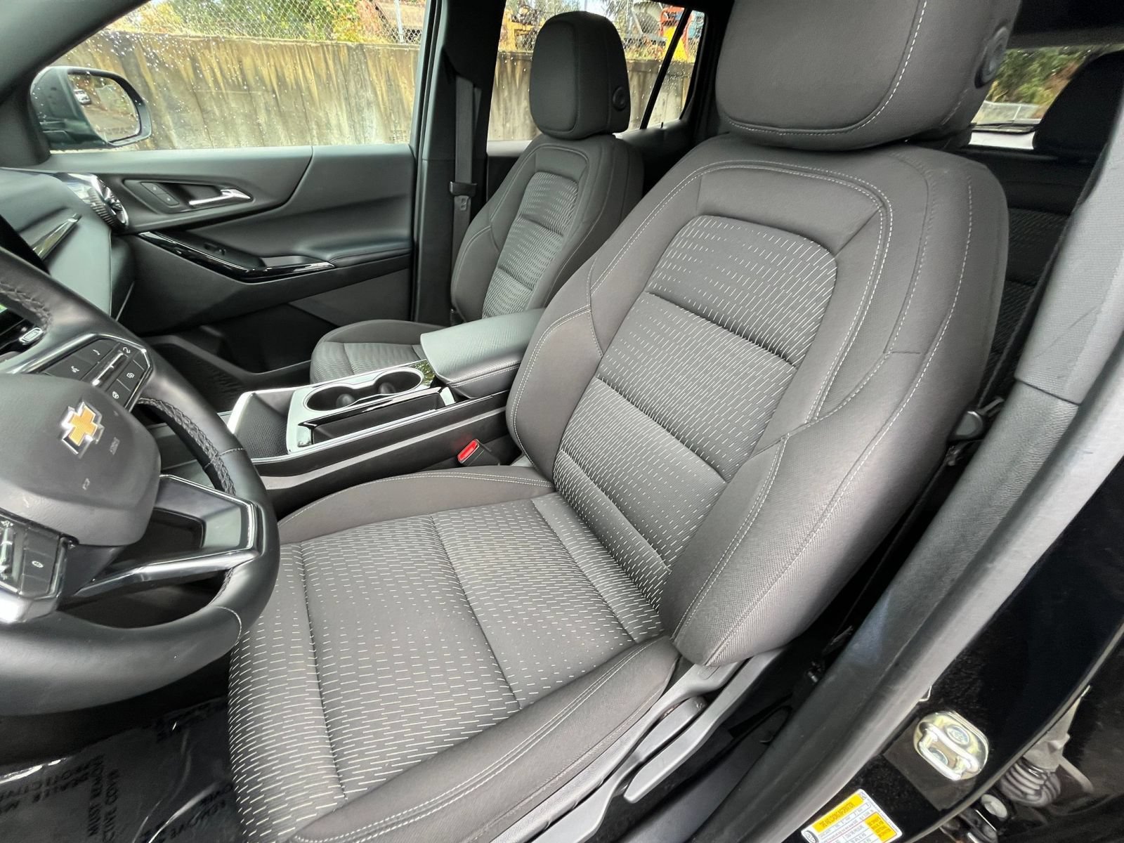Used 2025 Chevrolet Equinox LT FWD image 37