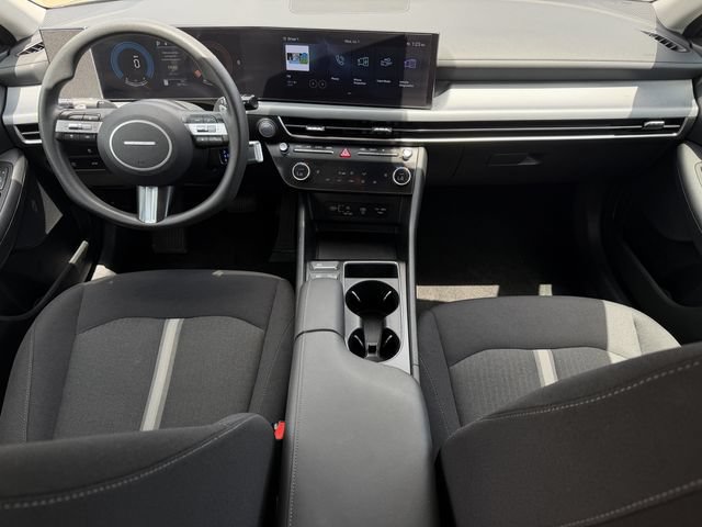 Used 2025 Hyundai Sonata SEL FWD image 12