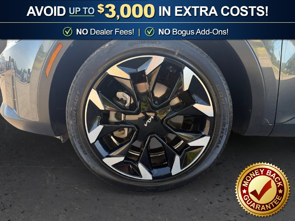 Used 2025 Kia Sorento EX FWD image 13