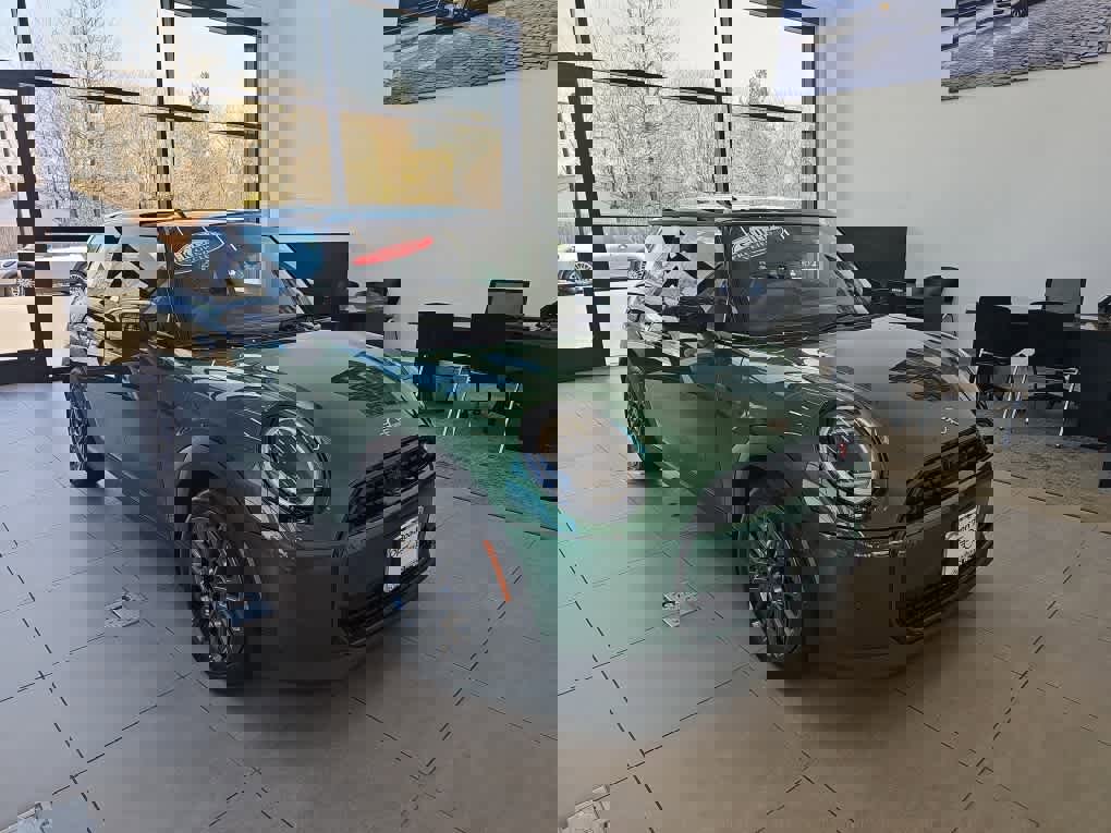 Certified 2025 MINI Cooper S image 12