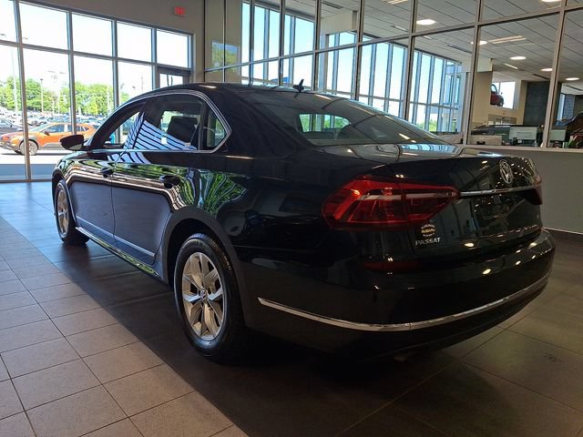 Used 2017 Volkswagen Passat 1.8T S FWD image 4