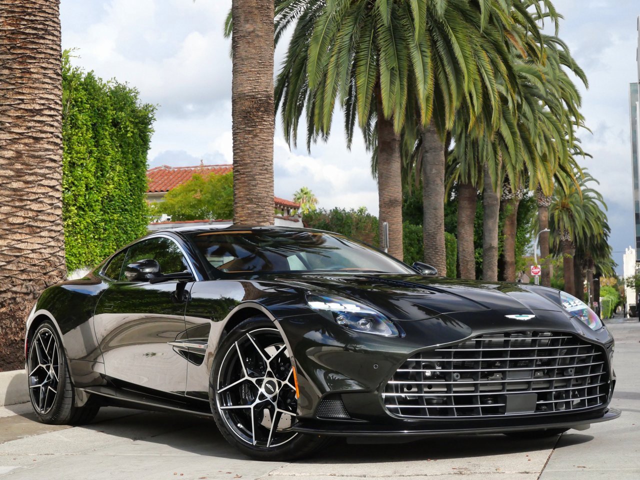 New 2025 Aston Martin Vanquish