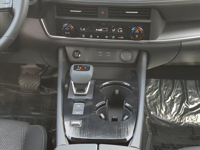 Certified 2026 Nissan Rogue SV FWD image 19