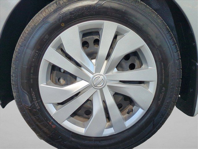 Used 2022 Nissan Versa S FWD image 22
