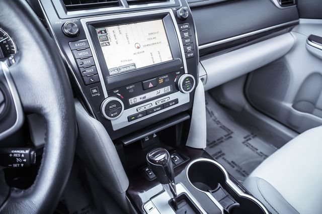 Used 2012 Toyota Camry XLE FWD image 16