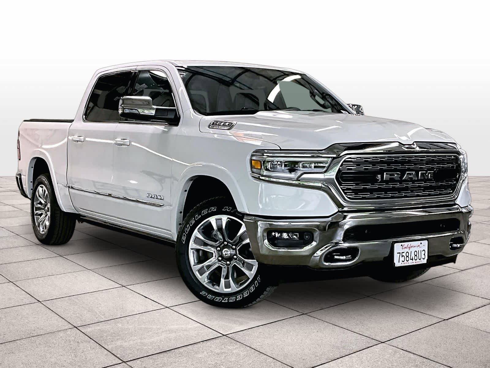 Used 2023 RAM 1500 Limited AWD/4WD image 2
