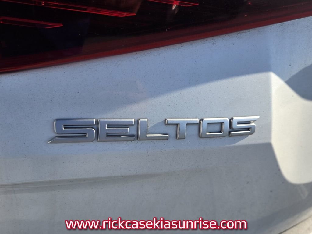 Used 2023 Kia Seltos S image 7