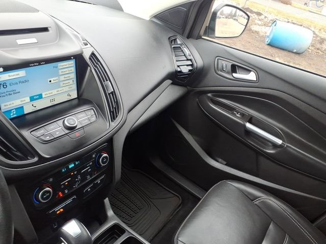 Used 2018 Ford Escape SEL image 21