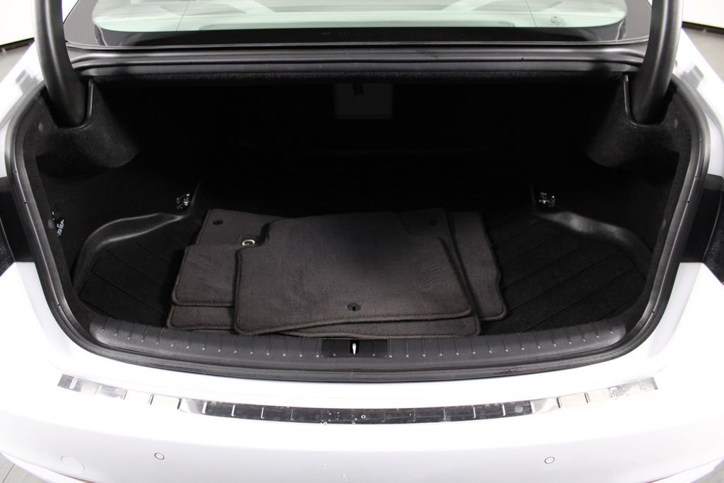 Used 2018 Genesis G80 3.8 w/ Option Group 02 RWD image 16