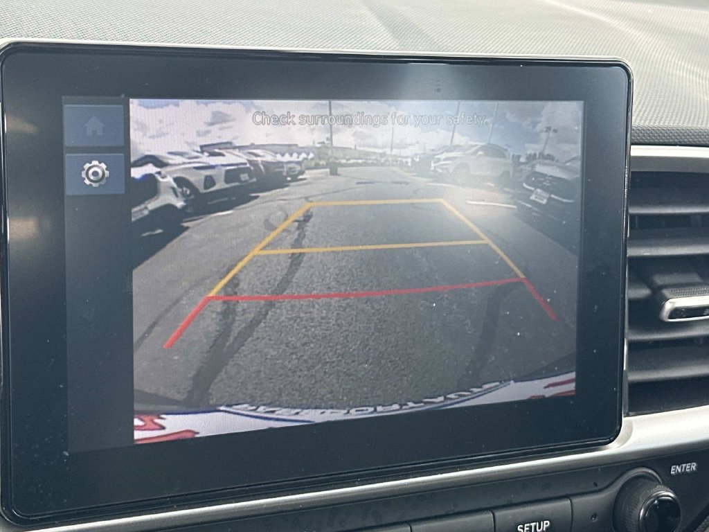 Used 2025 Hyundai Venue SEL FWD image 13