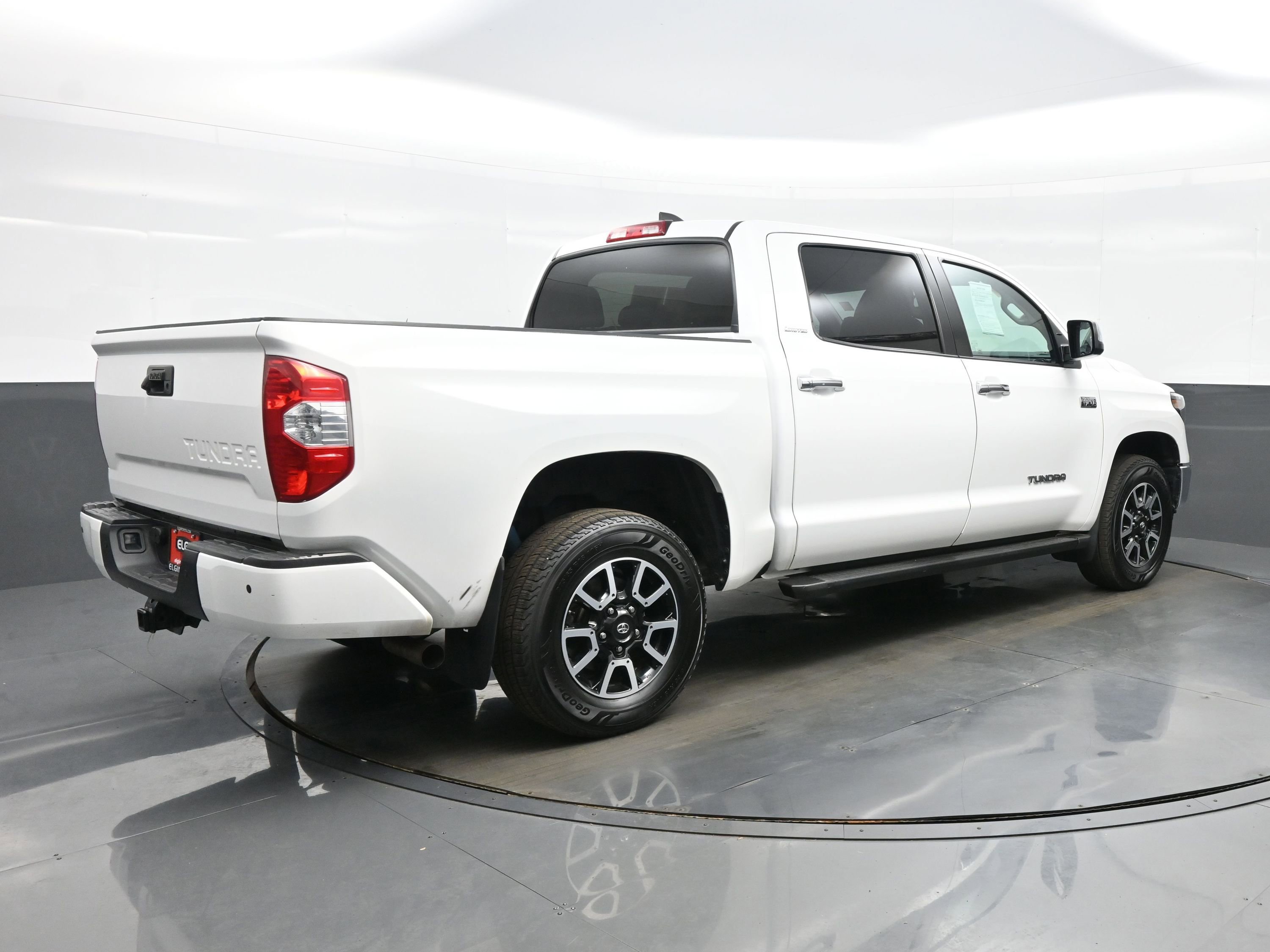 Used 2020 Toyota Tundra Limited w/ Limited Premium Package AWD/4WD image 5