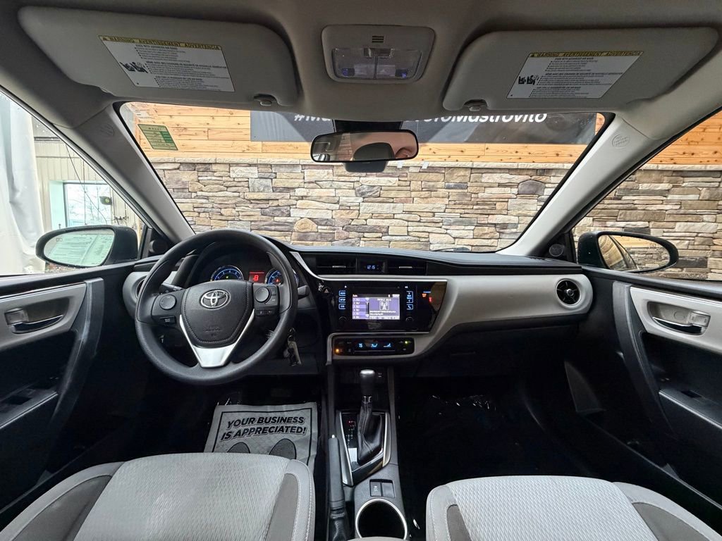 Used 2018 Toyota Corolla LE image 16