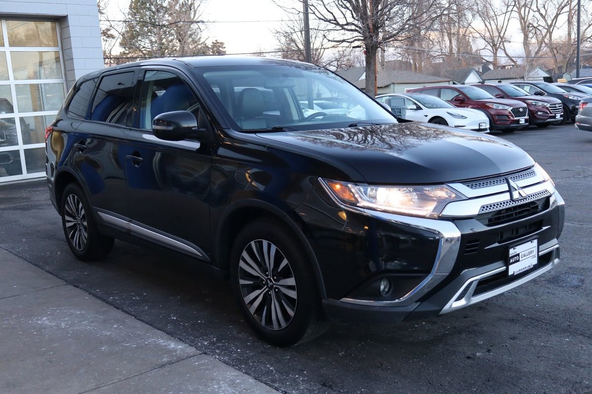Used 2019 Mitsubishi Outlander SE image 6