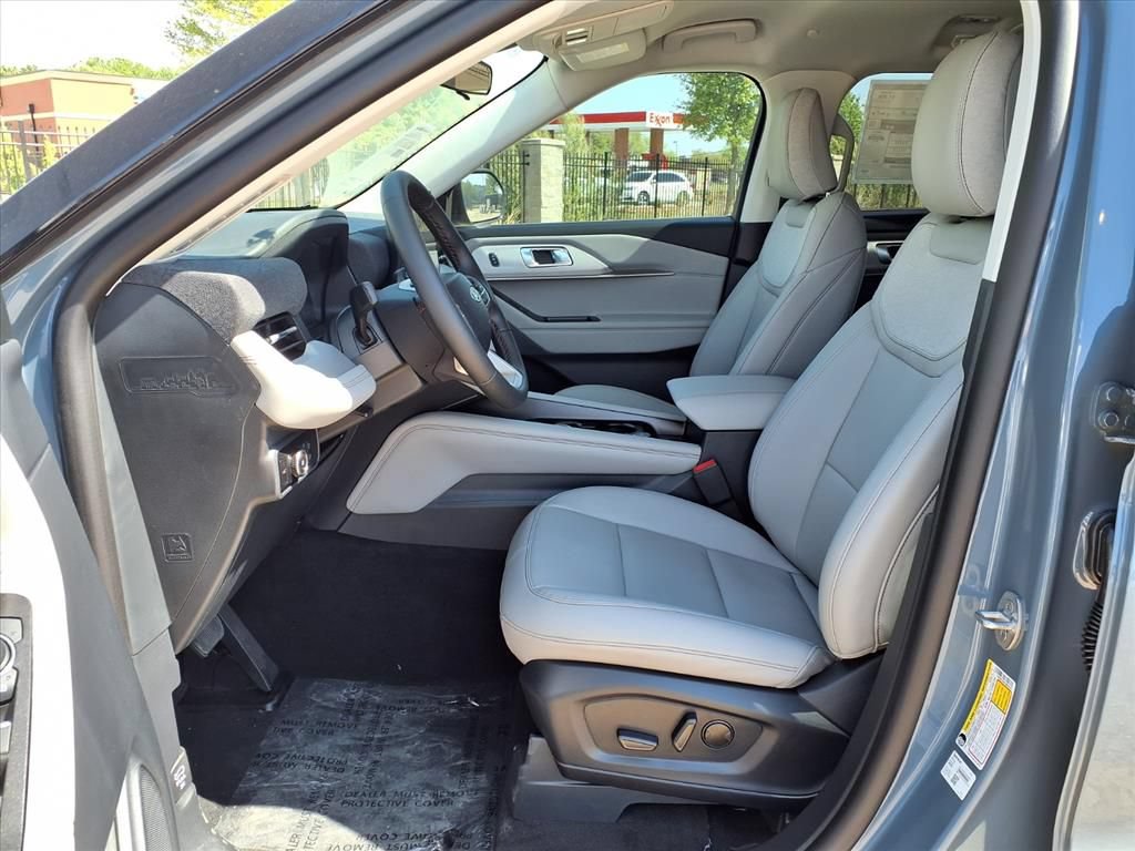 New 2026 Ford Explorer Active w/ Active Comfort Package RWD image 18