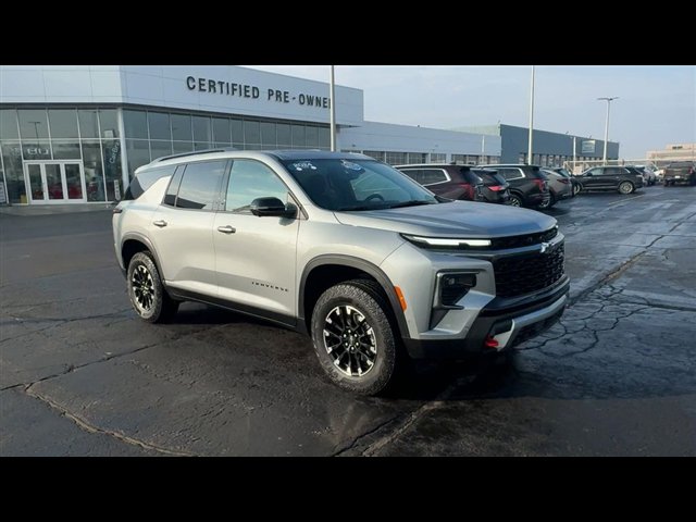 Certified 2024 Chevrolet Traverse Z71 w/ Enhanced Driving Package image 2