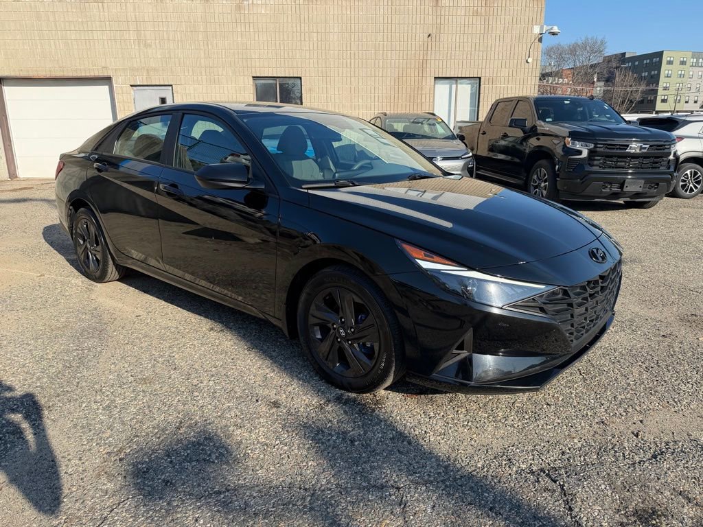 Certified 2023 Hyundai Elantra SEL image 8