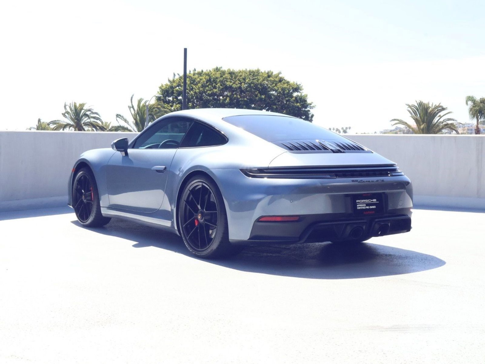 Certified 2025 Porsche 911 Carrera GTS RWD image 3