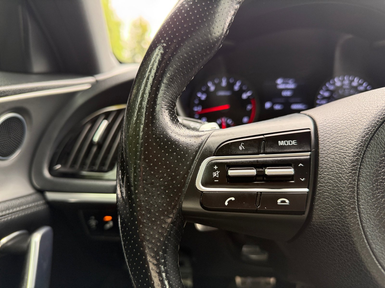 Used 2019 Kia Stinger GT image 17